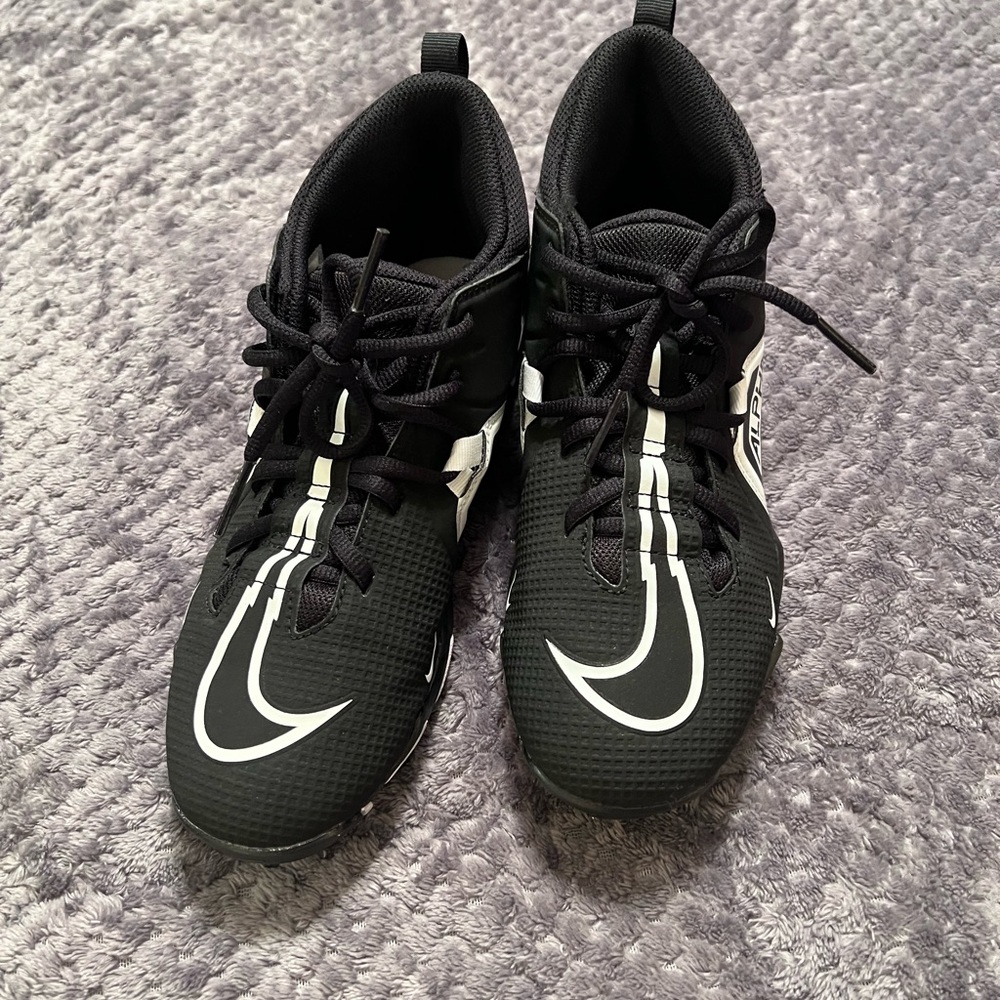 Nike Alpha Menace 3 Shark Black/White cleats